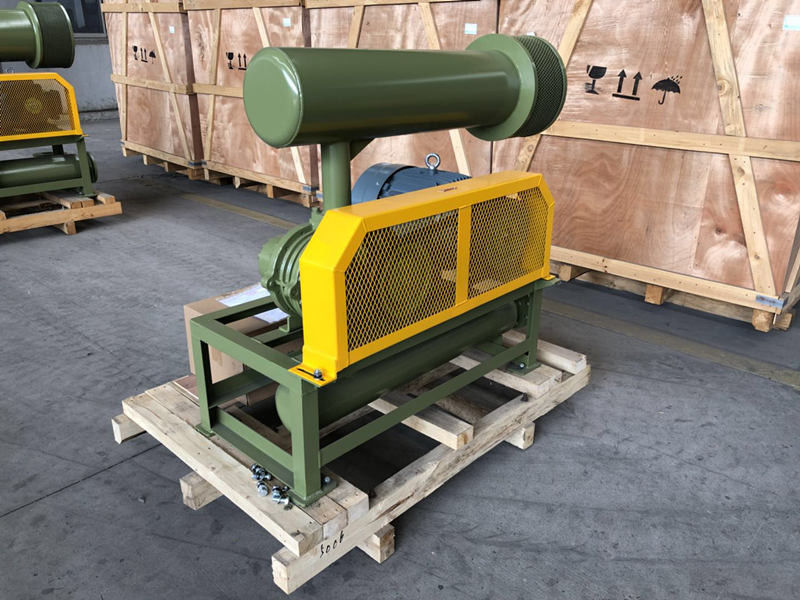Ventilatore delle radici dei lobi di tipo tre di 1.5KW-15KW BK di verde dell'esercito con il consumo di energia economico a basso rumore