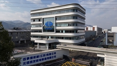 Ci siamo trasferiti nella nostra nuova fabbrica.